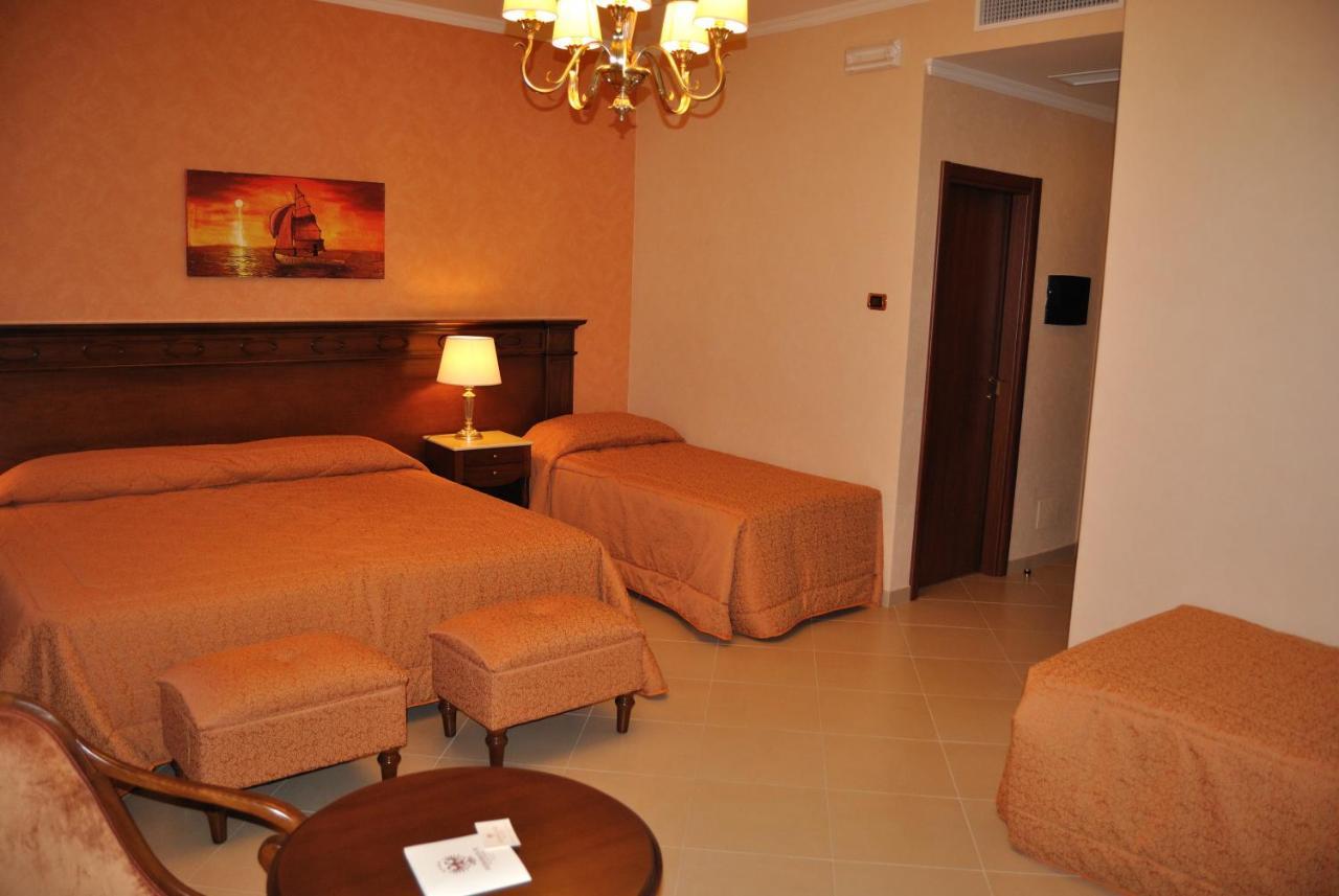 Hotel Federico II Ена Екстериор снимка