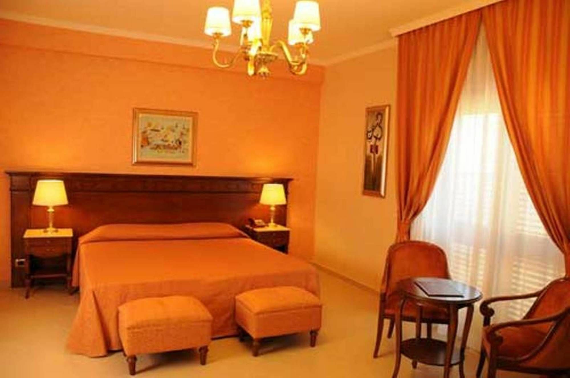 Hotel Federico II Ена Екстериор снимка