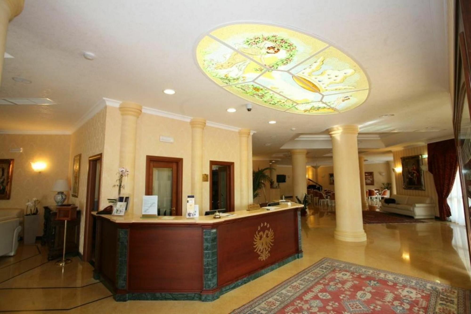 Hotel Federico II Ена Екстериор снимка